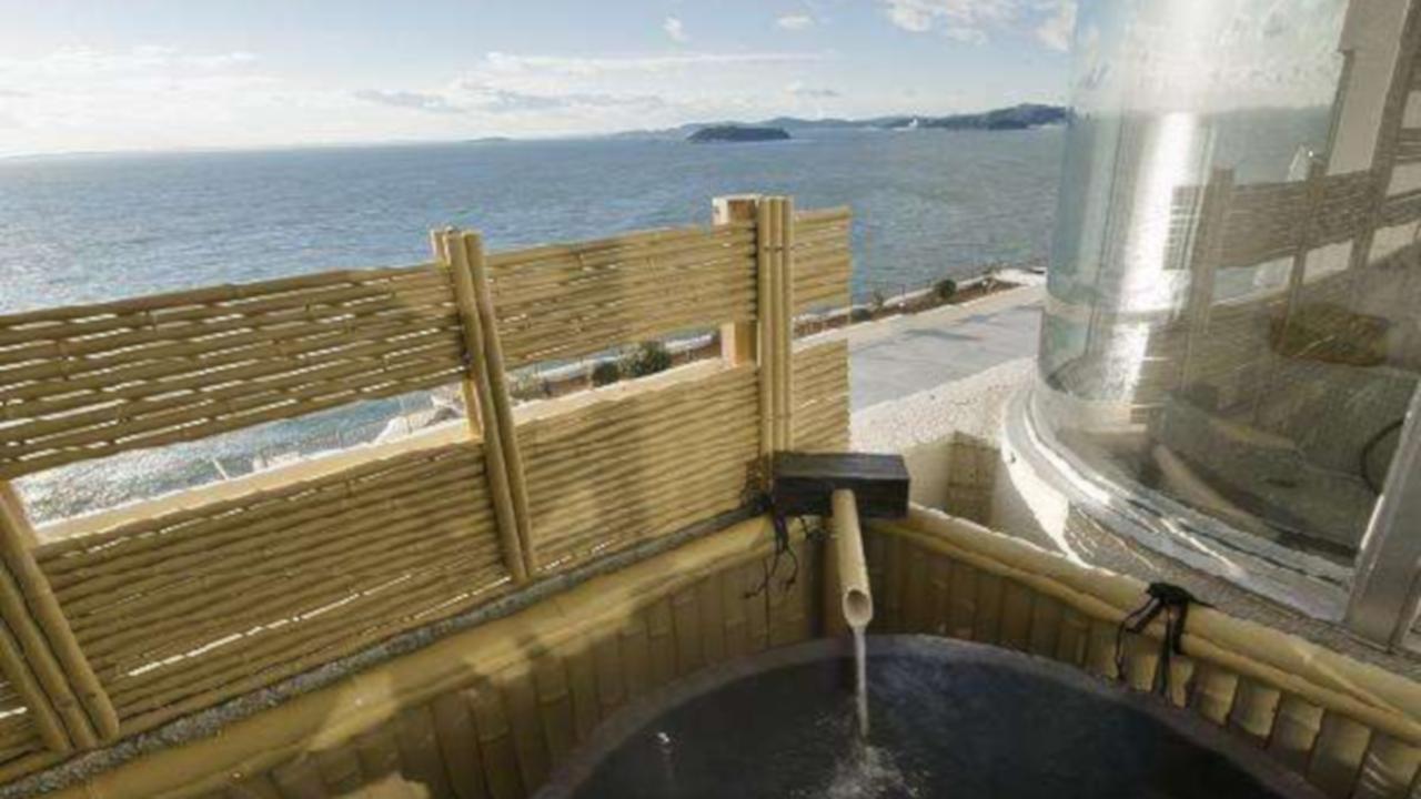 Hotel Tatsuki Гамагори Екстериор снимка